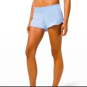 Lululemon Speed up low rise 2.5" shorts in
blue Linen